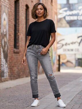 Seven7 Women's Size 4 Gray Distressed Skinny Jeans Dark Ombré Raw Hem Knee Rips